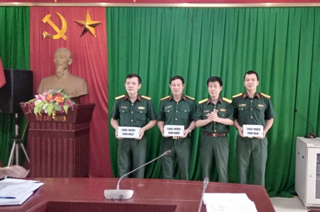 Ban CHQS huyện Ân Thi: Tổ chức sinh nhật đồng đội tháng 5